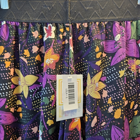 Lily Chiffon Midi Skirt - Picture 2 of 6